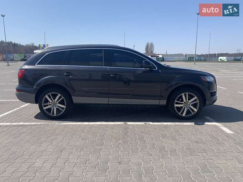 Позашляховик / Кросовер Audi Q7 2011 в Києві