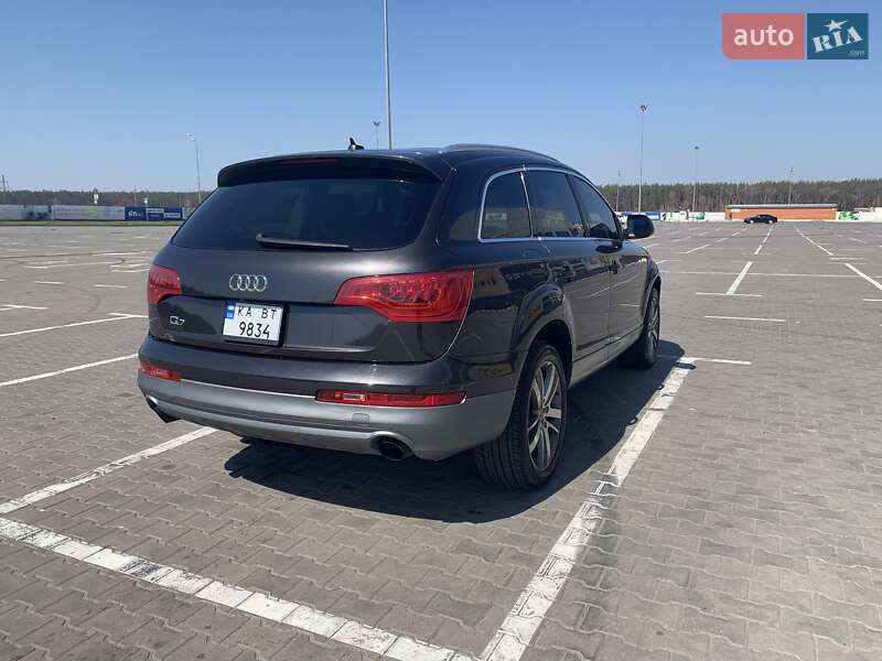 Позашляховик / Кросовер Audi Q7 2011 в Києві