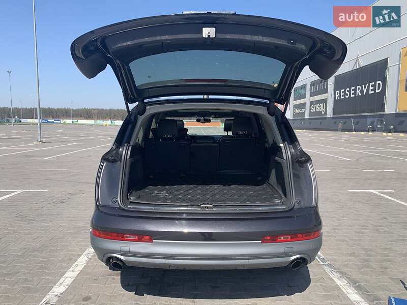 Позашляховик / Кросовер Audi Q7 2011 в Києві