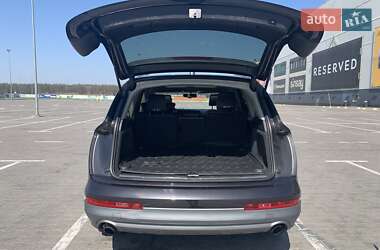 Позашляховик / Кросовер Audi Q7 2011 в 