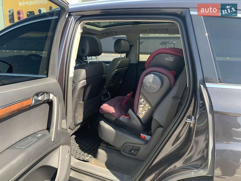 Позашляховик / Кросовер Audi Q7 2011 в Києві