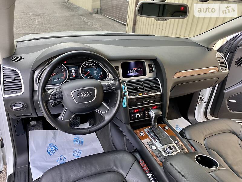 Позашляховик / Кросовер Audi Q7 2013 в Києві