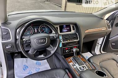 Позашляховик / Кросовер Audi Q7 2013 в 