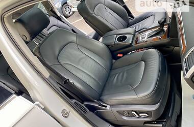 Позашляховик / Кросовер Audi Q7 2013 в 