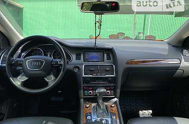 Внедорожник / Кроссовер Audi Q7 2014 в Черновцах