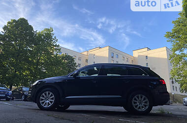 Позашляховик / Кросовер Audi Q7 2016 в Києві