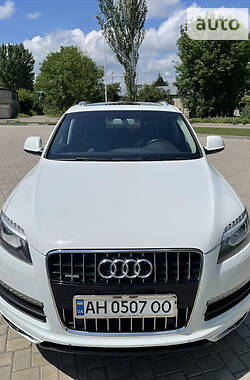 Позашляховик / Кросовер Audi Q7 2015 в Дніпрі