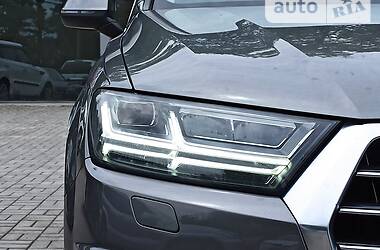 Внедорожник / Кроссовер Audi Q7 2016 в 