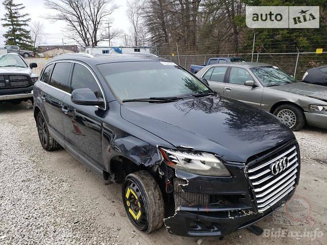 Позашляховик / Кросовер Audi Q7 2011 в 