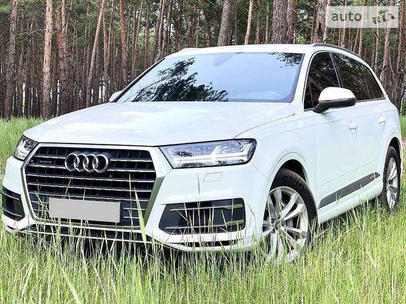 Внедорожник / Кроссовер Audi Q7 2016 в Киеве