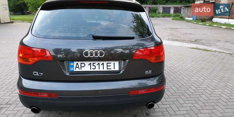 Внедорожник / Кроссовер Audi Q7 2006 в Запорожье