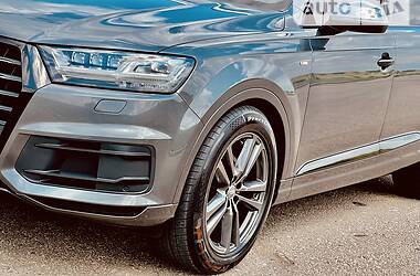 Внедорожник / Кроссовер Audi Q7 2017 в Одессе