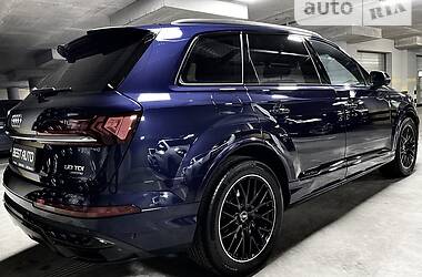 Внедорожник / Кроссовер Audi Q7 2020 в Киеве