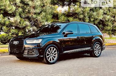 Позашляховик / Кросовер Audi Q7 2017 в Одесі