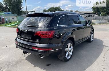 Внедорожник / Кроссовер Audi Q7 2013 в 