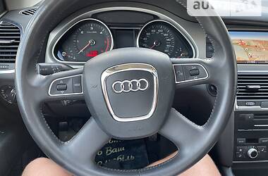 Внедорожник / Кроссовер Audi Q7 2011 в 