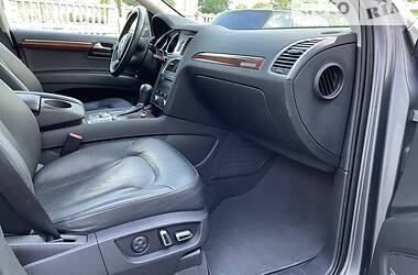 Внедорожник / Кроссовер Audi Q7 2011 в 