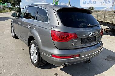 Внедорожник / Кроссовер Audi Q7 2011 в 