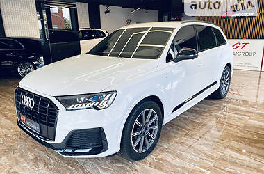 Внедорожник / Кроссовер Audi Q7 2020 в Киеве