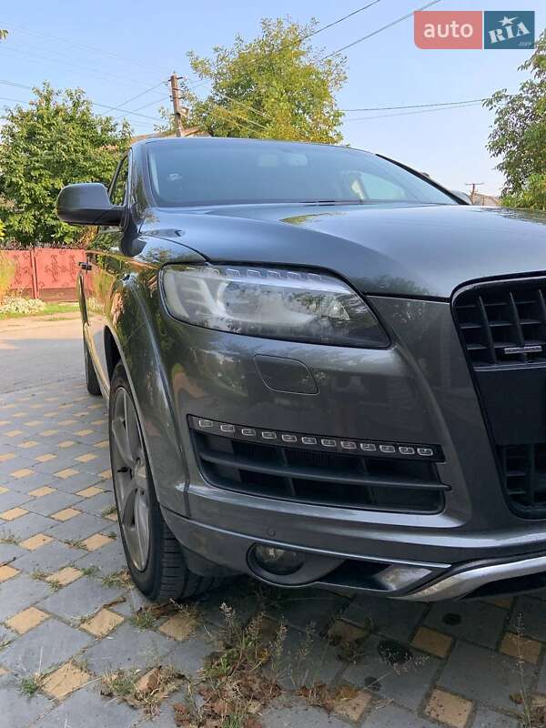 Внедорожник / Кроссовер Audi Q7 2015 в Гайсине