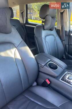 Внедорожник / Кроссовер Audi Q7 2012 в 