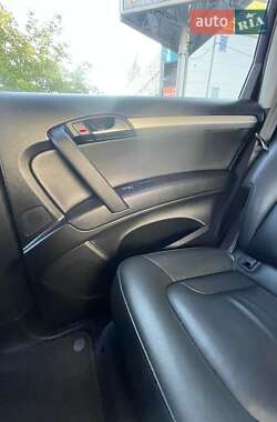 Внедорожник / Кроссовер Audi Q7 2012 в 