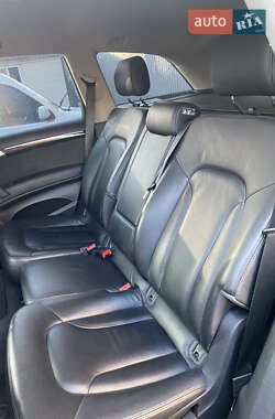 Внедорожник / Кроссовер Audi Q7 2012 в 