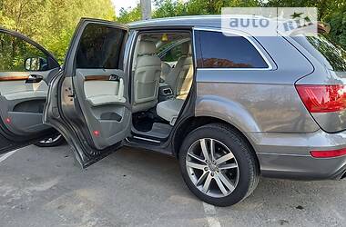 Позашляховик / Кросовер Audi Q7 2013 в Полтаві