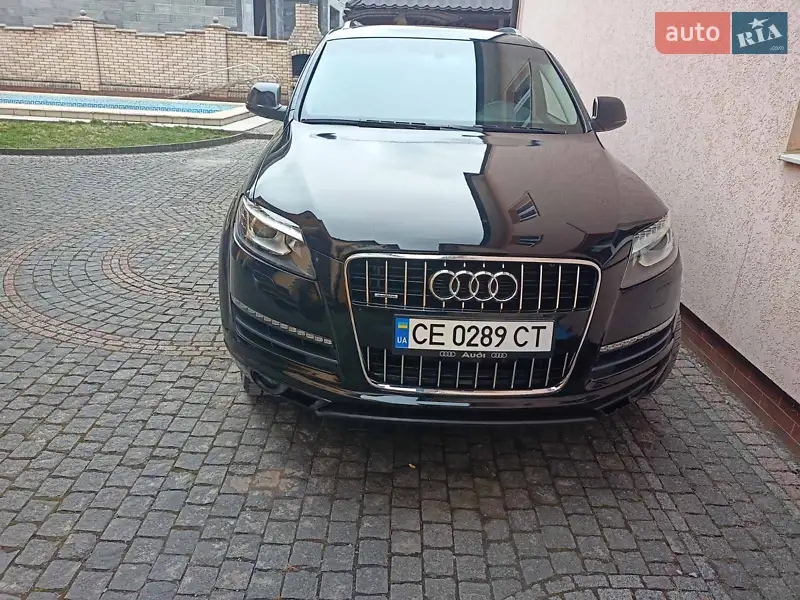 Внедорожник / Кроссовер Audi Q7 2015 в 