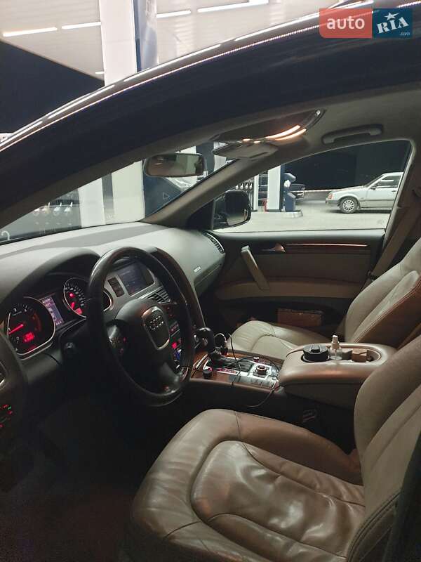 Позашляховик / Кросовер Audi Q7 2007 в Львові