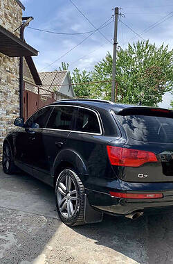 Внедорожник / Кроссовер Audi Q7 2007 в Бердянске