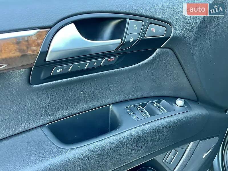 Позашляховик / Кросовер Audi Q7 2014 в Черкасах