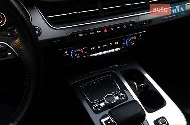 Внедорожник / Кроссовер Audi Q7 2017 в Кременчуге