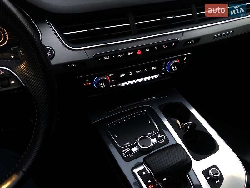 Внедорожник / Кроссовер Audi Q7 2017 в Кременчуге