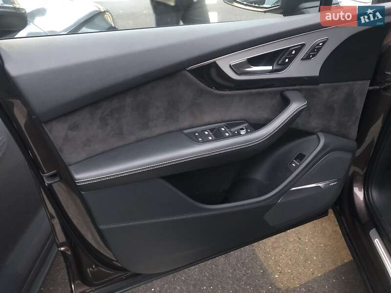 Внедорожник / Кроссовер Audi Q7 2017 в Кременчуге
