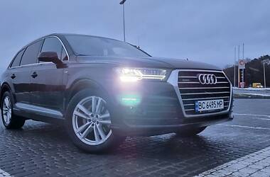 Позашляховик / Кросовер Audi Q7 2017 в Львові