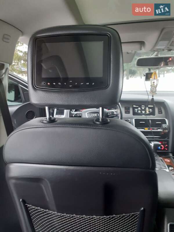 Позашляховик / Кросовер Audi Q7 2014 в Рівному