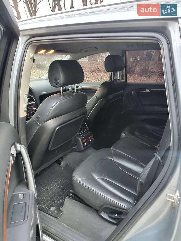Внедорожник / Кроссовер Audi Q7 2007 в Черновцах