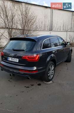 Позашляховик / Кросовер Audi Q7 2014 в 