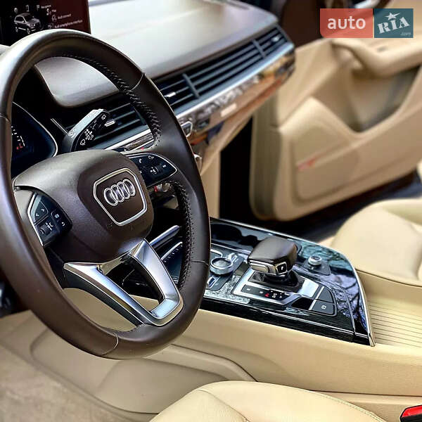 Внедорожник / Кроссовер Audi Q7 2019 в Одессе
