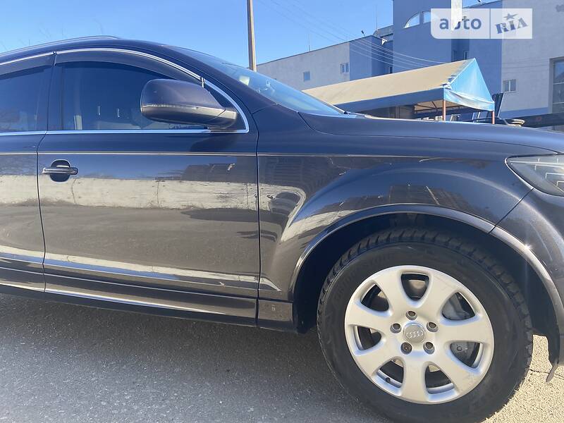 Універсал Audi Q7 2011 в Києві