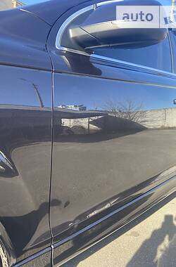 Универсал Audi Q7 2011 в 