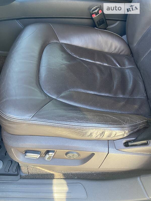 Універсал Audi Q7 2011 в Києві