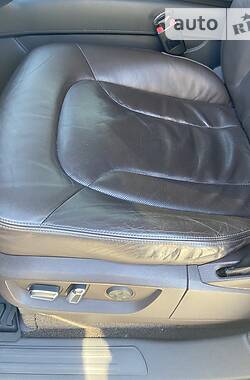 Универсал Audi Q7 2011 в 