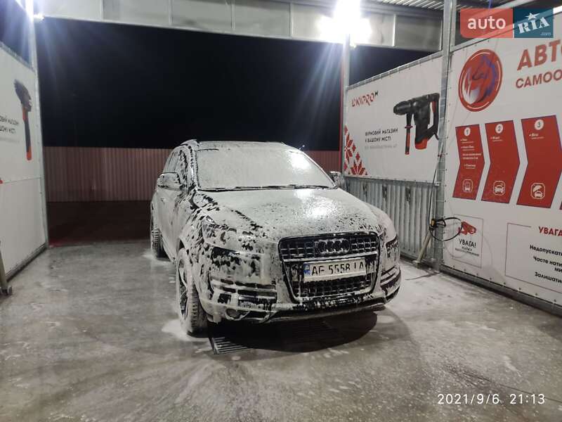 Внедорожник / Кроссовер Audi Q7 2010 в Гайсине