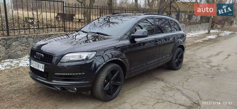 Внедорожник / Кроссовер Audi Q7 2010 в Гайсине