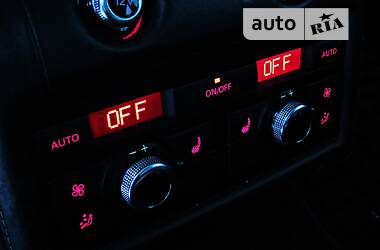 Позашляховик / Кросовер Audi Q7 2012 в 
