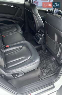 Внедорожник / Кроссовер Audi Q7 2011 в 