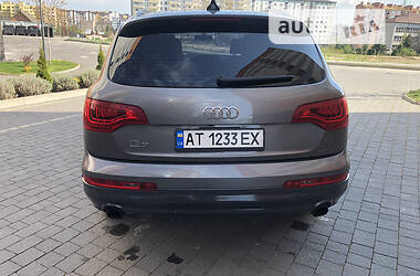 Внедорожник / Кроссовер Audi Q7 2012 в 