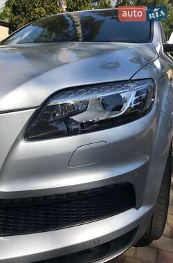 Внедорожник / Кроссовер Audi Q7 2013 в 